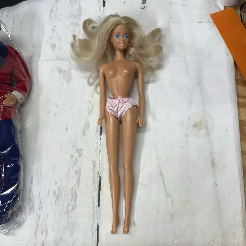 Barbie 1966 Barbie Doll Blonde Blue Eye Nude Vintage